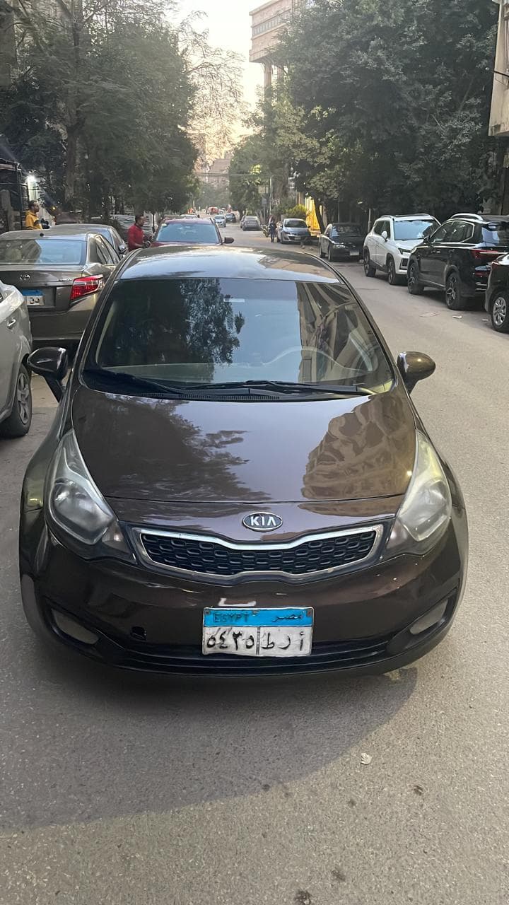 كيا ريو 2013 موكا ( أ ل ط 5435 )